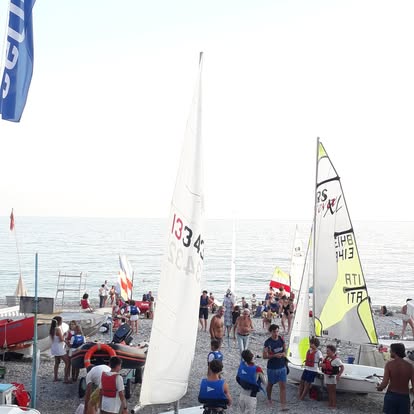 preparativi per uscita in mare