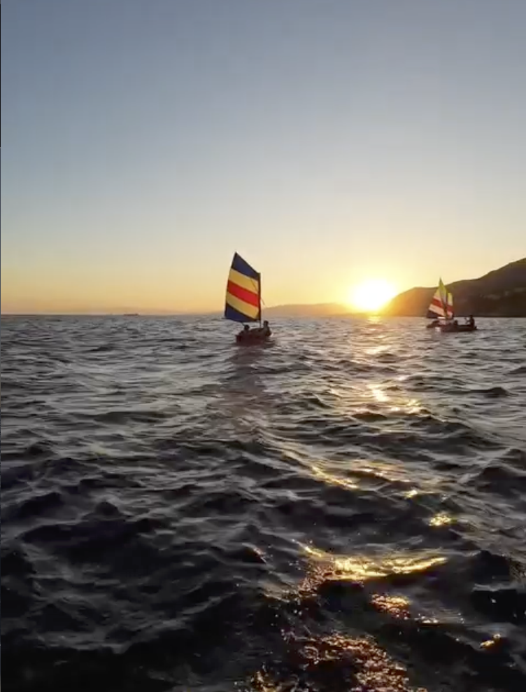 optimist al tramonto